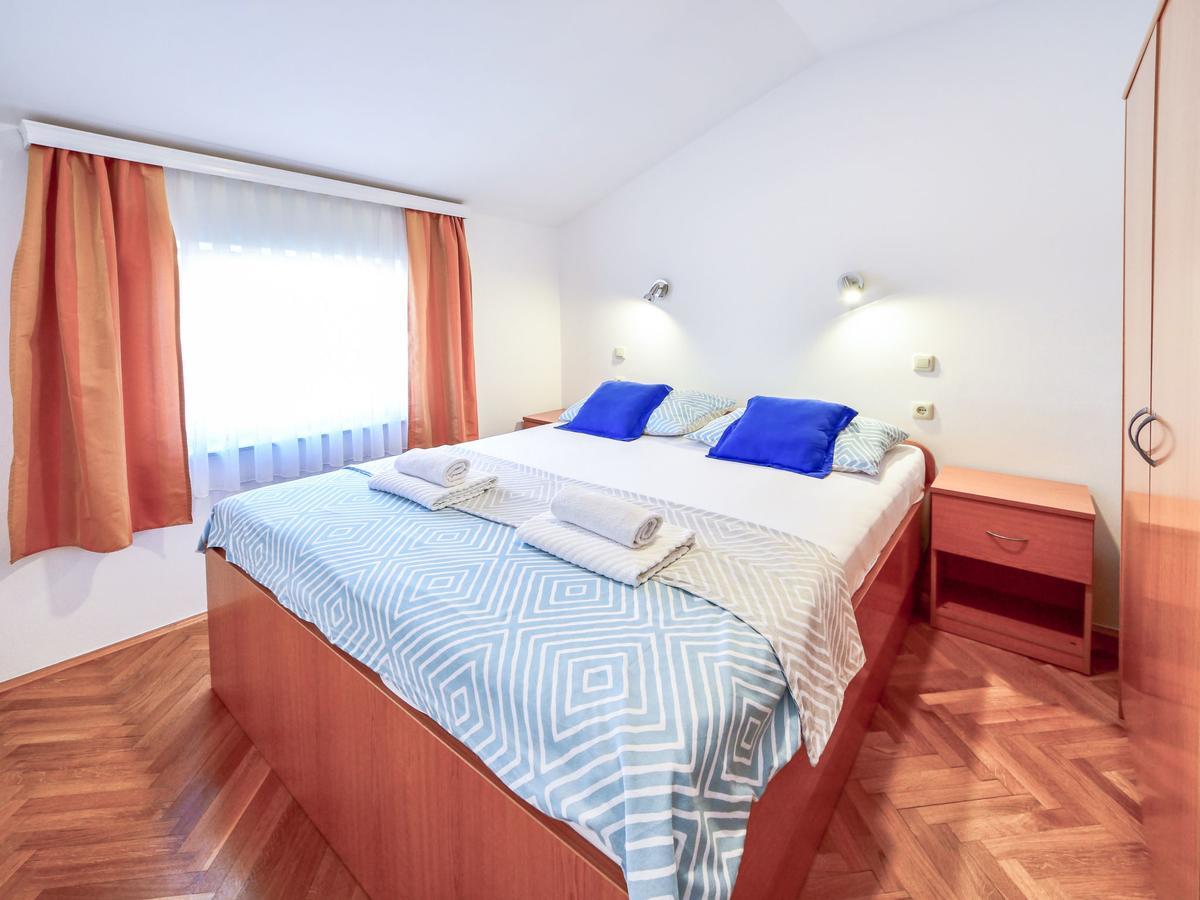 Apartment Crikvenica 1 Bagian luar foto